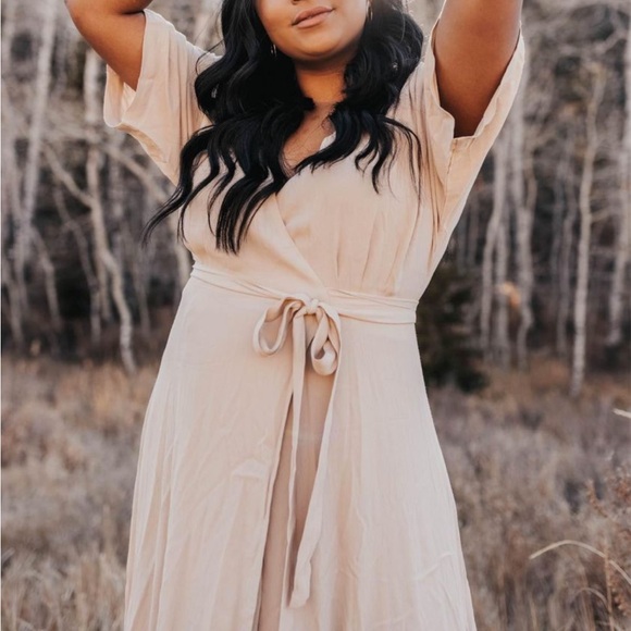 In-loom taupe wrap maxi dress size medium - Picture 3 of 5